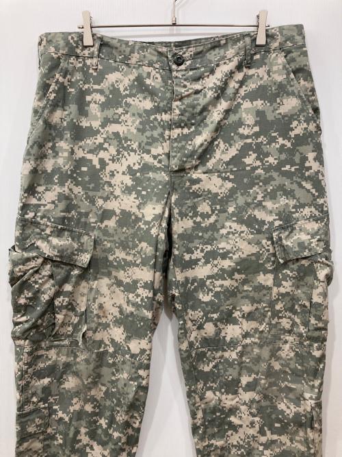 US ARMY（ユーエスアーミー）US ARMY (ユーエスアーミー) UCP迷彩 コンバットパンツ グリーン サイズ:SIZE 321/2-351/2の古着・服飾アイテム
