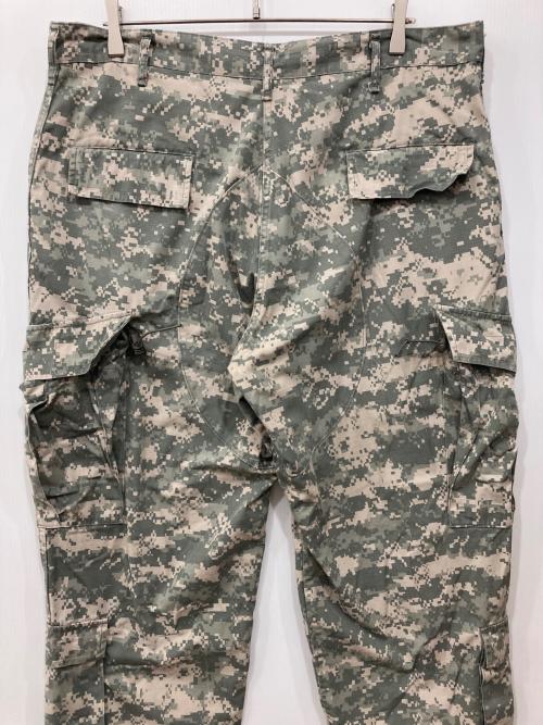 US ARMY（ユーエスアーミー）US ARMY (ユーエスアーミー) UCP迷彩 コンバットパンツ グリーン サイズ:SIZE 321/2-351/2の古着・服飾アイテム