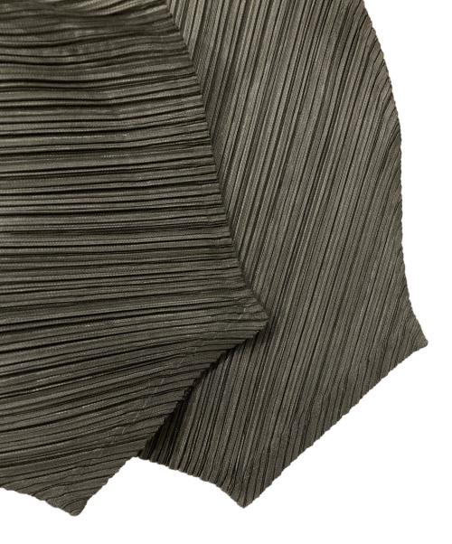 PLEATS PLEASE（プリーツプリーズ）PLEATS PLEASE (プリーツプリーズ) 変形プリーツバルーンショートパンツ グレー サイズ:1の古着・服飾アイテム