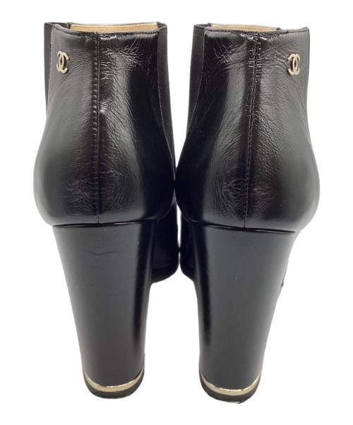 CHANEL（シャネル）CHANEL (シャネル) ココマークサイドゴアショートブーツ ブラック サイズ:37 1/2の古着・服飾アイテム
