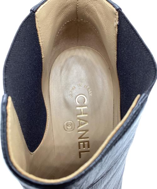 CHANEL（シャネル）CHANEL (シャネル) ココマークサイドゴアショートブーツ ブラック サイズ:37 1/2の古着・服飾アイテム