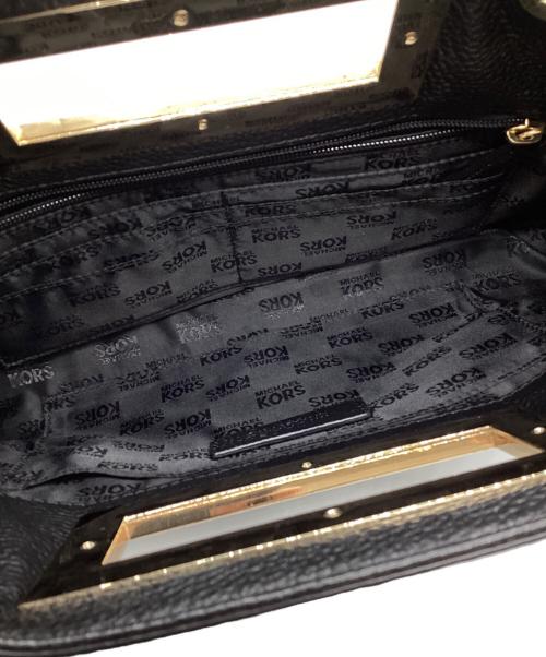 MICHAEL KORS（マイケル・コース）MICHAEL KORS (マイケル・コース) レザーショルダーバッグ ブラックの古着・服飾アイテム