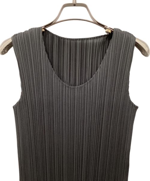 PLEATS PLEASE（プリーツプリーズ）PLEATS PLEASE (プリーツプリーズ) ノースリーブプリーツワンピース グレー サイズ:2の古着・服飾アイテム