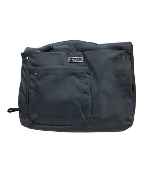 TUMI（トゥミ）TUMI (トゥミ) ナイロンショルダーバッグ グレーの古着・服飾アイテム