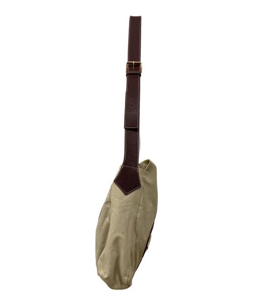 Vivienne Westwood（ヴィヴィアンウエストウッド）Vivienne Westwood (ヴィヴィアンウエストウッド) ビッグオーブ キャンバスショルダーバッグ ベージュの古着・服飾アイテム