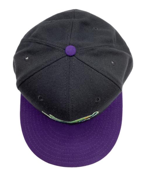 New Era（ニューエラ）New Era (ニューエラ) キャップ ブラック×パープル サイズ:7 5/8の古着・服飾アイテム