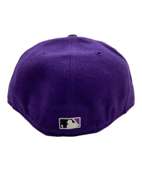 New Era（ニューエラ）New Era (ニューエラ) キャップ ブラック×パープル サイズ:7 3/8の古着・服飾アイテム