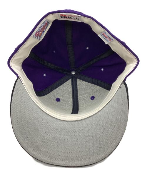 New Era（ニューエラ）New Era (ニューエラ) キャップ ブラック×パープル サイズ:7 3/8の古着・服飾アイテム