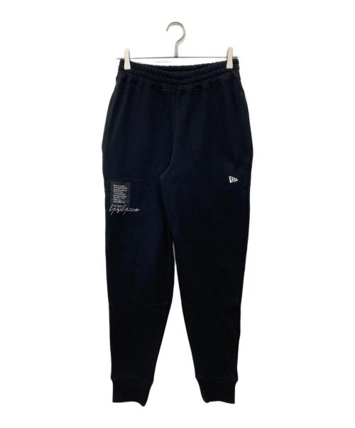 New Era（ニューエラ）New Era (ニューエラ) Yohji Yamamoto pour homme (ヨウジヤマモト プールオム) SWT PNTS YY LABEL LOGO NEW ERA PANTS ブラック サイズ:3の古着・服飾アイテム