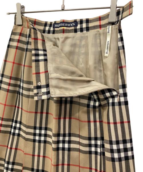 Burberry's（バーバリー）Burberry's (バーバリー) ノバチェックプリーツスカート ベージュ サイズ:7ARの古着・服飾アイテム
