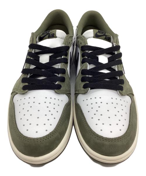 NIKE（ナイキ）NIKE (ナイキ) スニーカー カーキ×ホワイト サイズ:27.5㎝ 未使用品の古着・服飾アイテム