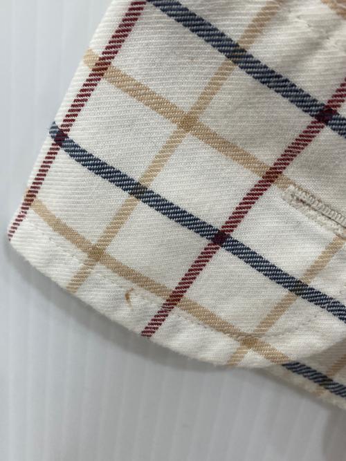 VAN HEUSEN（ヴァンヒューセン/バンヒューゼン）VAN HEUSEN (ヴァンヒューセン/バンヒューゼン) ボタンダウンシャツ ホワイト サイズ:SIZE 15 32/33の古着・服飾アイテム