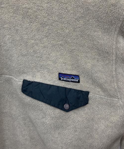 Patagonia（パタゴニア）Patagonia (パタゴニア) シンチラ・スナップT・プルオーバー アイボリー×グリーン サイズ:Lの古着・服飾アイテム