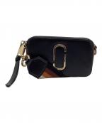 Marc by Marc Jacobsマークバイマークジェイコブス）の古着「カメラショルダーバッグ」｜オレンジ×ブラック