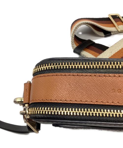 Marc by Marc Jacobs（マークバイマークジェイコブス）Marc by Marc Jacobs (マークバイマークジェイコブス) カメラショルダーバッグ オレンジ×ブラックの古着・服飾アイテム