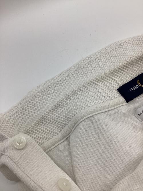 FRED PERRY（フレッドペリー）FRED PERRY (フレッドペリー) ポロシャツ ホワイト サイズ:Mの古着・服飾アイテム