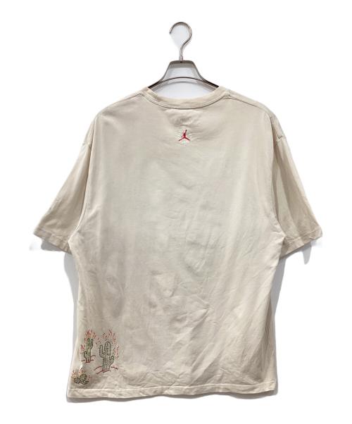 JORDAN（ジョーダン）JORDAN (ジョーダン) Travis Scott (トラヴィススコット) Tシャツ アイボリー サイズ:XLの古着・服飾アイテム