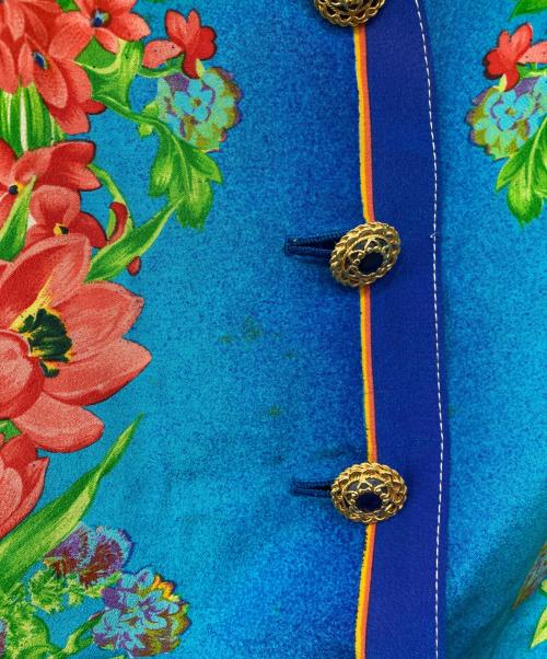 GIANNI VERSACE（ジャンニ・ヴェルサーチ）GIANNI VERSACE (ジャンニ・ヴェルサーチ) フラワープリントベスト マルチカラー サイズ:表記無し(実寸を参照ください)の古着・服飾アイテム