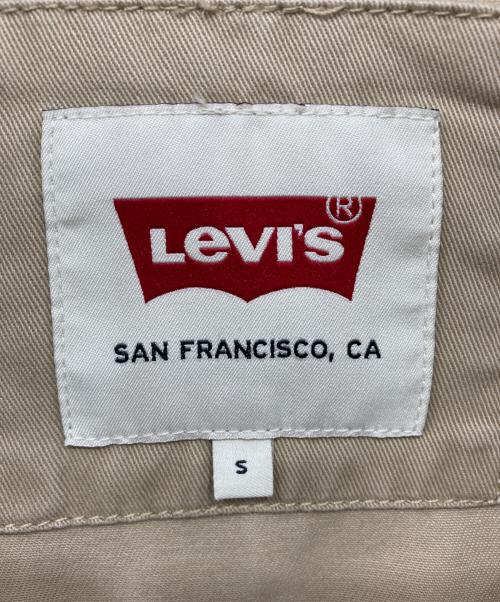 LEVI'S（リーバイス）LEVI'S (リーバイス) コロマクラシックジャケット ベージュ サイズ:Sの古着・服飾アイテム