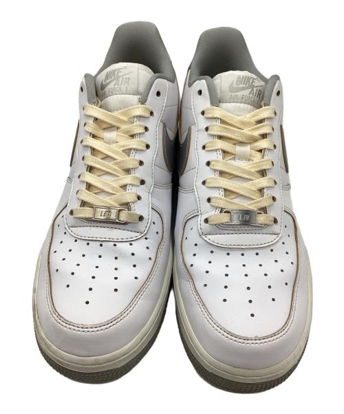 NIKE（ナイキ）NIKE (ナイキ) ローカットスニーカー ホワイト サイズ:27.5㎝の古着・服飾アイテム