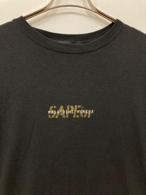 SAPEur（サプール）SAPEur (サプール) MASATOSHI HAMADA (マサトシ ハマダ) CARGOBASE LTD TEE ブラック サイズ:XLの古着・服飾アイテム