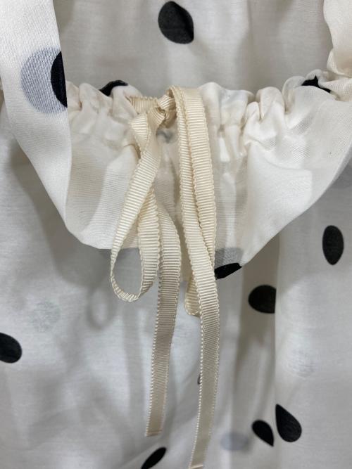 Audie a Muses（オーディア ミューズ）audie a muses (オーディア ミューズ) ドットブラウス アイボリー サイズ:Freeの古着・服飾アイテム