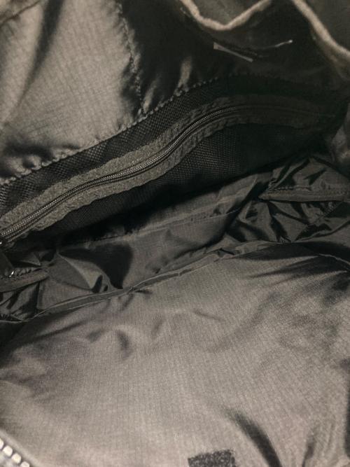 INDISPENSABLE（インディスペンサブル）INDISPENSABLE (インディスペンサブル) 3WAY TOTEBAG HANGGER ECONYL ブラックの古着・服飾アイテム