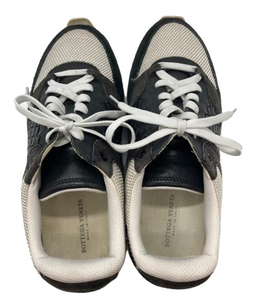 BOTTEGA VENETA（ボッテガベネタ）BOTTEGA VENETA (ボッテガベネタ) ローカットスニーカー ホワイトブラック サイズ:40の古着・服飾アイテム