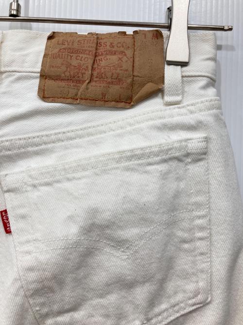 LEVI'S（リーバイス）LEVI'S (リーバイス) ボタンフライデニムパンツ ホワイト サイズ:SIZE 71cm (W28)の古着・服飾アイテム