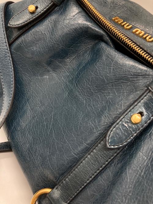 MIU MIU（ミュウミュウ）MIU MIU (ミュウミュウ) VITELLOLUX 2WAYバッグ ブルーの古着・服飾アイテム