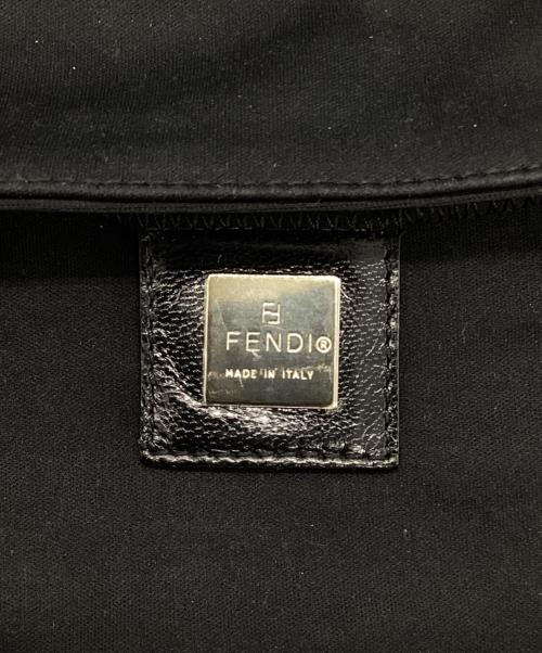 FENDI（フェンディ）FENDI (フェンディ) ショルダーバッグ ブラックの古着・服飾アイテム