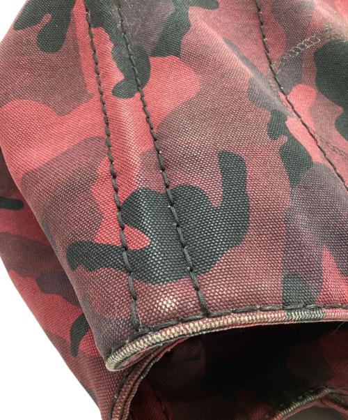 PRADA（プラダ）PRADA (プラダ) 2WAYカナパカモフラトートバッグ レッドの古着・服飾アイテム