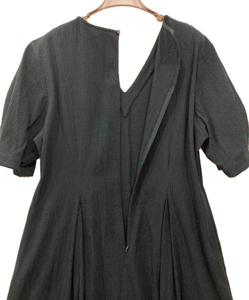 IENA LA BOUCLE（イエナ ラ ブークル）IENA LA BOUCLE (イエナ ラ ブークル) サッカーVネックワンピース グリーン サイズ:40の古着・服飾アイテム