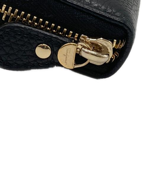 Salvatore Ferragamo（サルヴァトーレ フェラガモ）Salvatore Ferragamo (サルヴァトーレ フェラガモ) ラウンドファスナーウォレット ブラックの古着・服飾アイテム