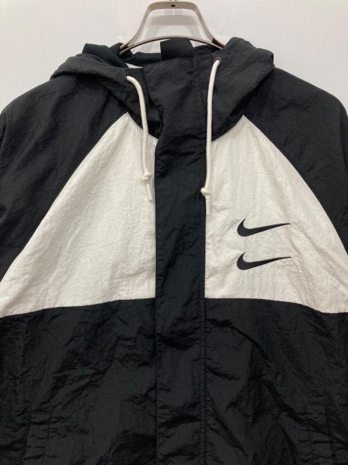 NIKE（ナイキ）NIKE (ナイキ) ダブルスウォッシュウーブンフーデッドジャケット ブラック サイズ:XXLの古着・服飾アイテム