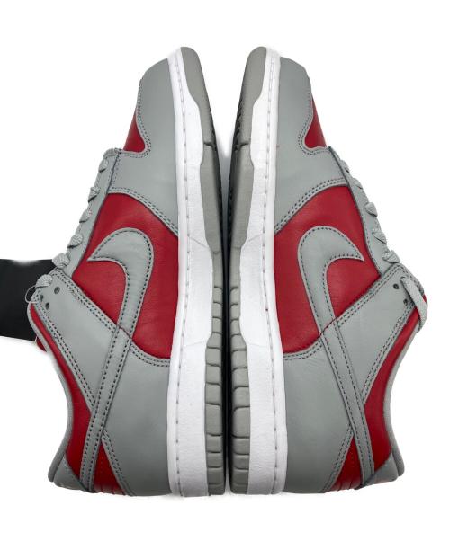 NIKE（ナイキ）NIKE (ナイキ) ローカットスニーカー レッド×グレー サイズ:26.5㎝ 未使用品の古着・服飾アイテム