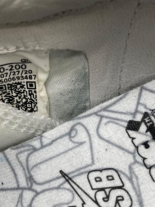 NIKE SB（ナイキエスビー）NIKE SB (ナイキエスビー) MEDICOM TOY (メディコムトイ) スニーカー アイボリー サイズ:23.5の古着・服飾アイテム