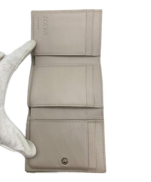 LOEWE（ロエベ）LOEWE (ロエベ) アナグラム トライフォールド ウォレット グレーの古着・服飾アイテム