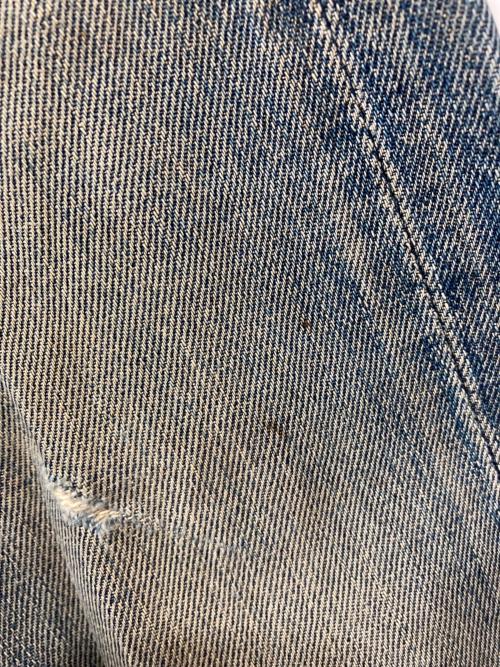 LEVI'S（リーバイス）LEVI'S (リーバイス) ダメージ加工ジーンズ ブルー サイズ:W31の古着・服飾アイテム