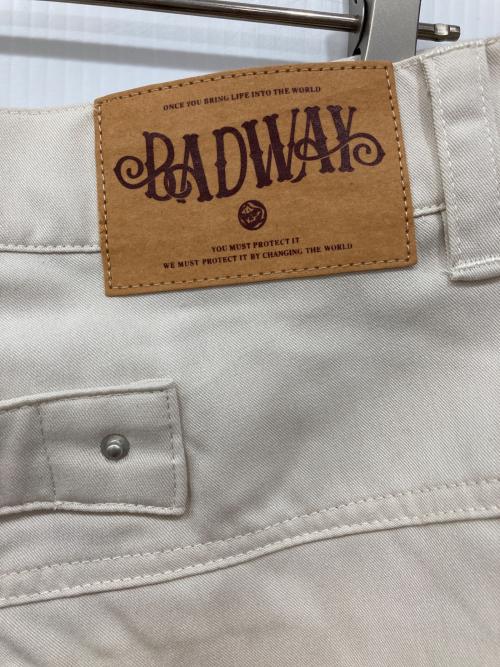 BADWAY（バッドウェイ）BADWAY (バッドウェイ) 5ポケットスタッズスラックス ホワイト サイズ:Lの古着・服飾アイテム