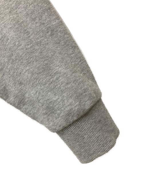 DISNEY（ディズニー）Disney (ディズニー) クルーネックスウェット グレー サイズ:Freeの古着・服飾アイテム