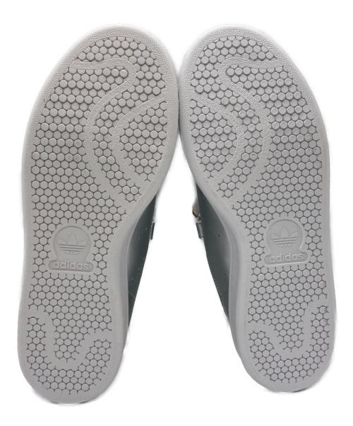 adidas（アディダス）adidas (アディダス) STAN SMITH EXCLUSIVE / スタン スミス エクスクルーシブ シルバー サイズ:24の古着・服飾アイテム