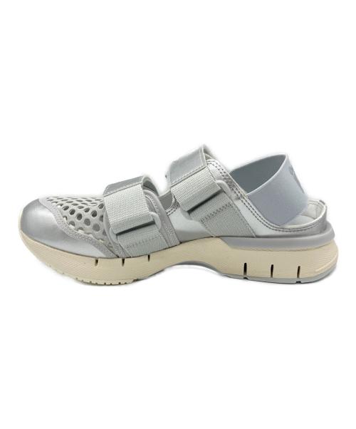Onitsuka Tiger（オニツカタイガー）Onitsuka Tiger (オニツカタイガー) レビラック サンダル シルバー サイズ:24 未使用品の古着・服飾アイテム