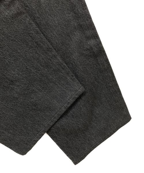 LEE（リー）LEE (リー) URBAN RESEARCH DOORS (アーバンリサーチドアーズ) 別注デニムパンツ グレー サイズ:SIZE 76cm (W30) 未使用品の古着・服飾アイテム
