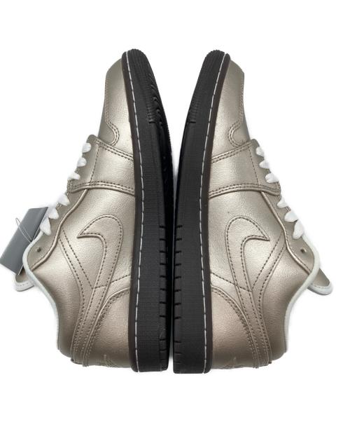 NIKE（ナイキ）NIKE (ナイキ) ローカットスニーカー ゴールド サイズ:24.5㎝の古着・服飾アイテム