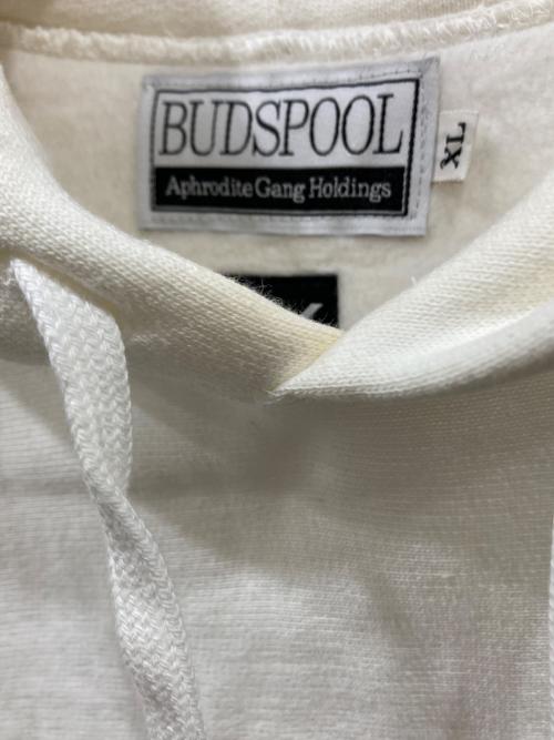 BUDSPOOL（バッズプール）BUDSPOOL (バッズプール) プルオーバーパーカー ホワイト サイズ:Lの古着・服飾アイテム