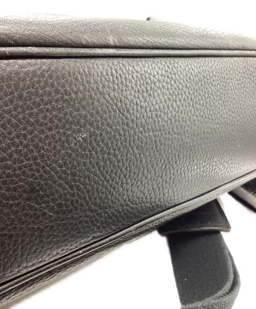 FRED PERRY（フレッドペリー）FRED PERRY (フレッドペリー) レザーメッセンジャーバッグ ブラックの古着・服飾アイテム