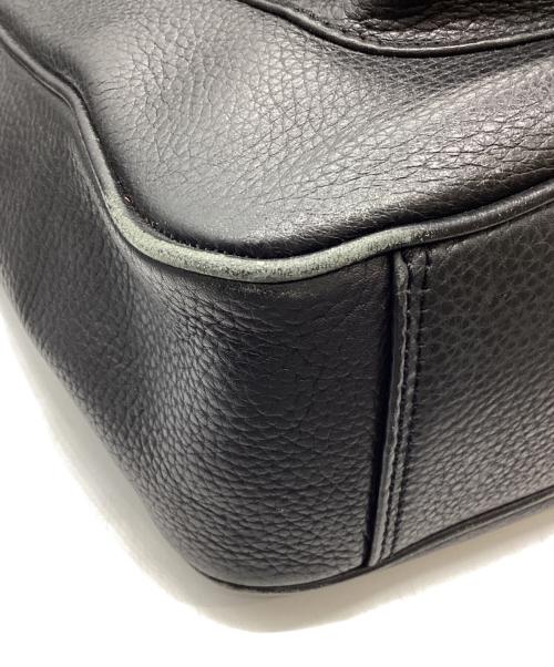 FRED PERRY（フレッドペリー）FRED PERRY (フレッドペリー) レザーメッセンジャーバッグ ブラックの古着・服飾アイテム