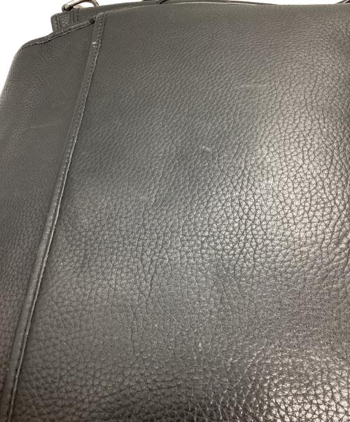 FRED PERRY（フレッドペリー）FRED PERRY (フレッドペリー) レザーメッセンジャーバッグ ブラックの古着・服飾アイテム