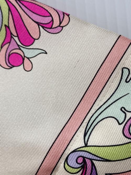 Emilio Pucci（エミリオ プッチ）Emilio Pucci (エミリオ プッチ) 総柄シルクシャツ マルチカラー サイズ:38の古着・服飾アイテム